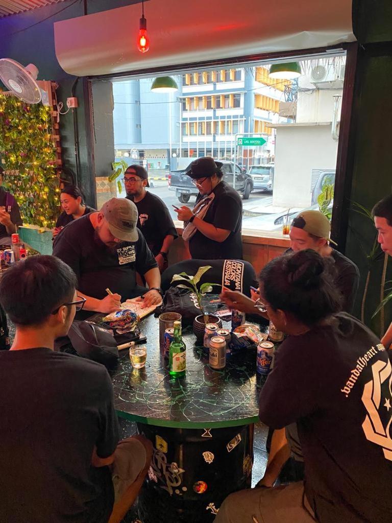 H2 Worldpackers , The Social Hotel コタキナバル エクステリア 写真