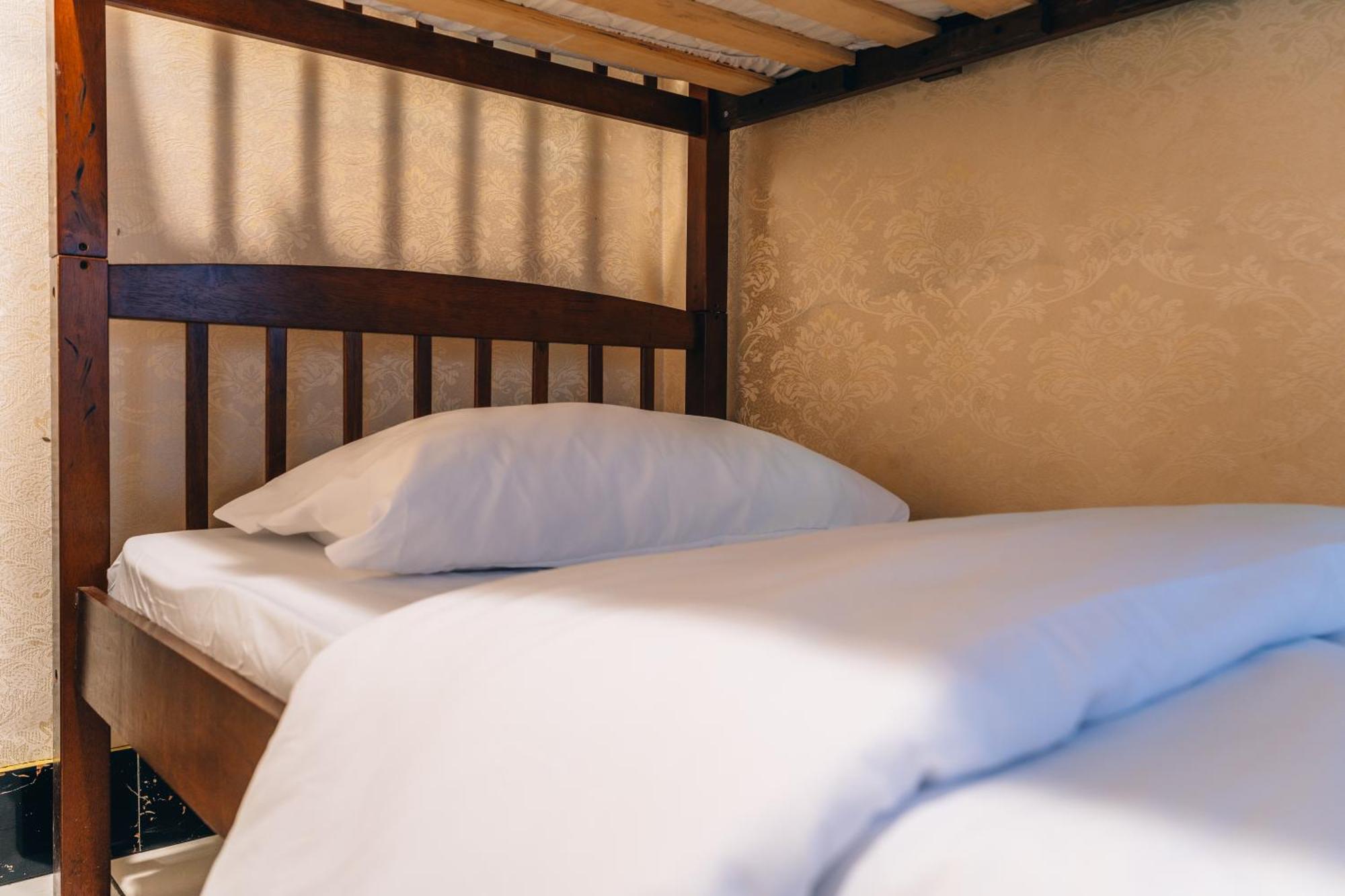 H2 Worldpackers , The Social Hotel コタキナバル エクステリア 写真
