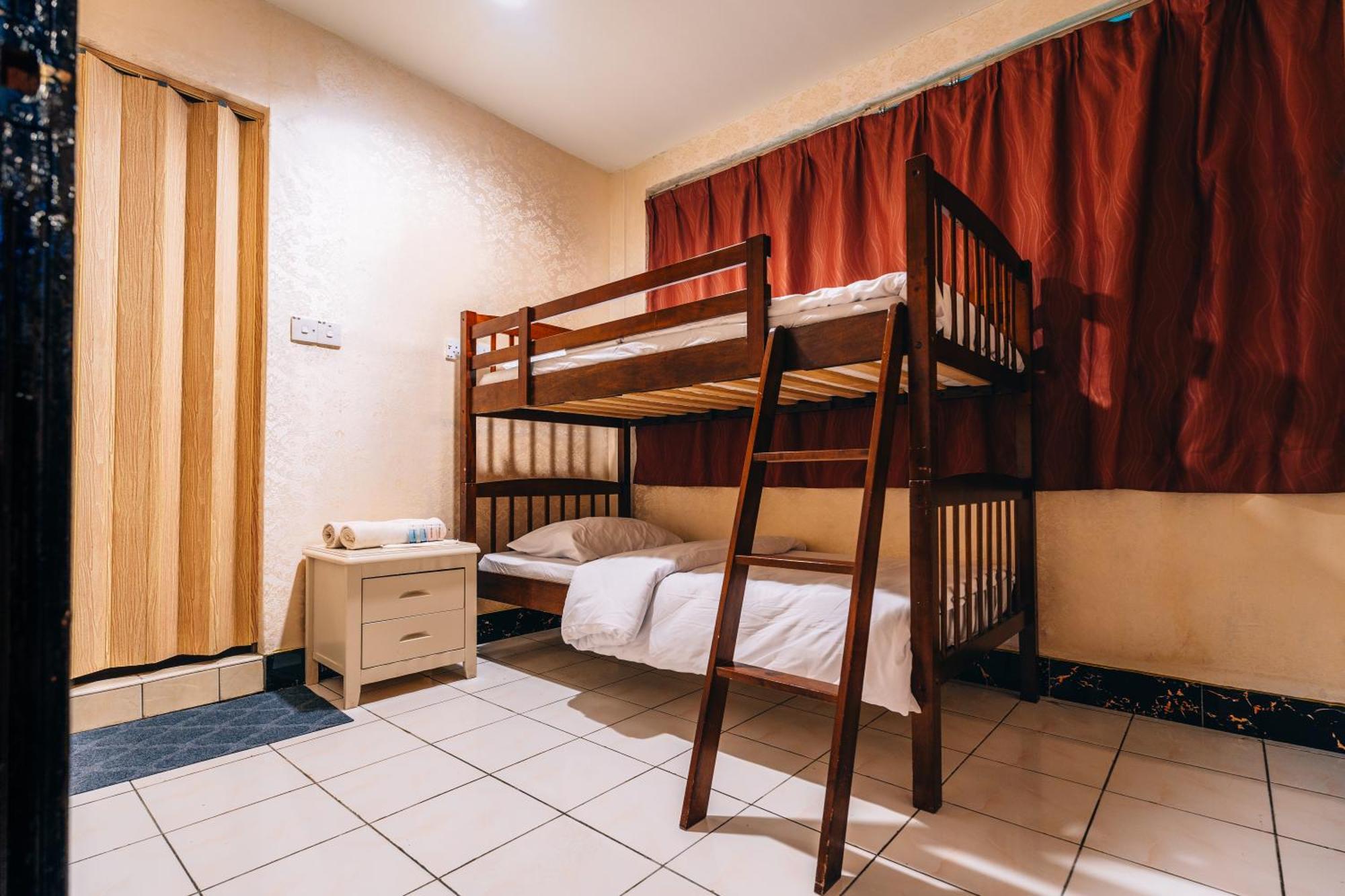 H2 Worldpackers , The Social Hotel コタキナバル エクステリア 写真